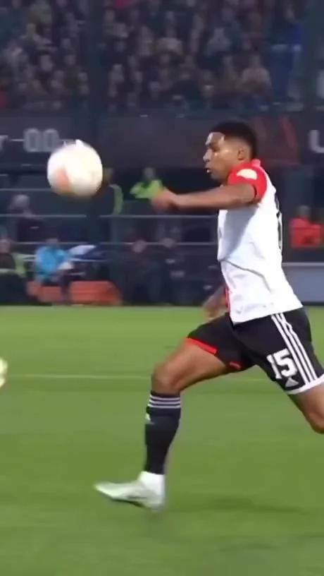 그 어떤 수비수도 막을 수 없는 축구 기술