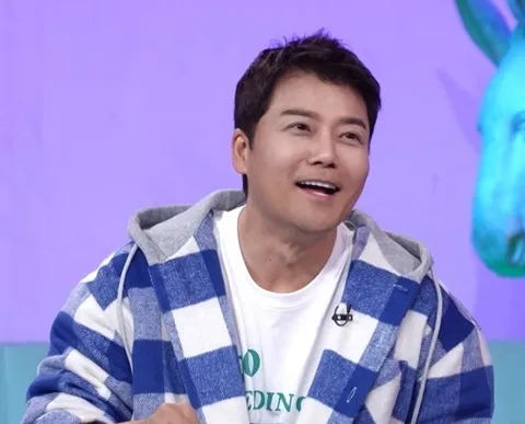 연예인 전현무 사주풀이 — 무진일주 정인격, 예능계의 부동의 큰 산 대표 이미지