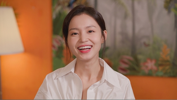 가수 이하이 사주풀이 — 계해일주 편인격, 깊은 물에서 피어난 소울 대표 이미지