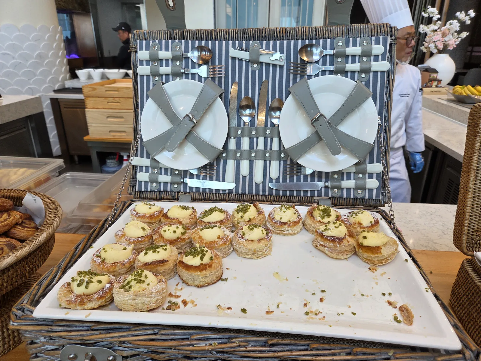 볼로방 페이스트리 한입 크기 모듬