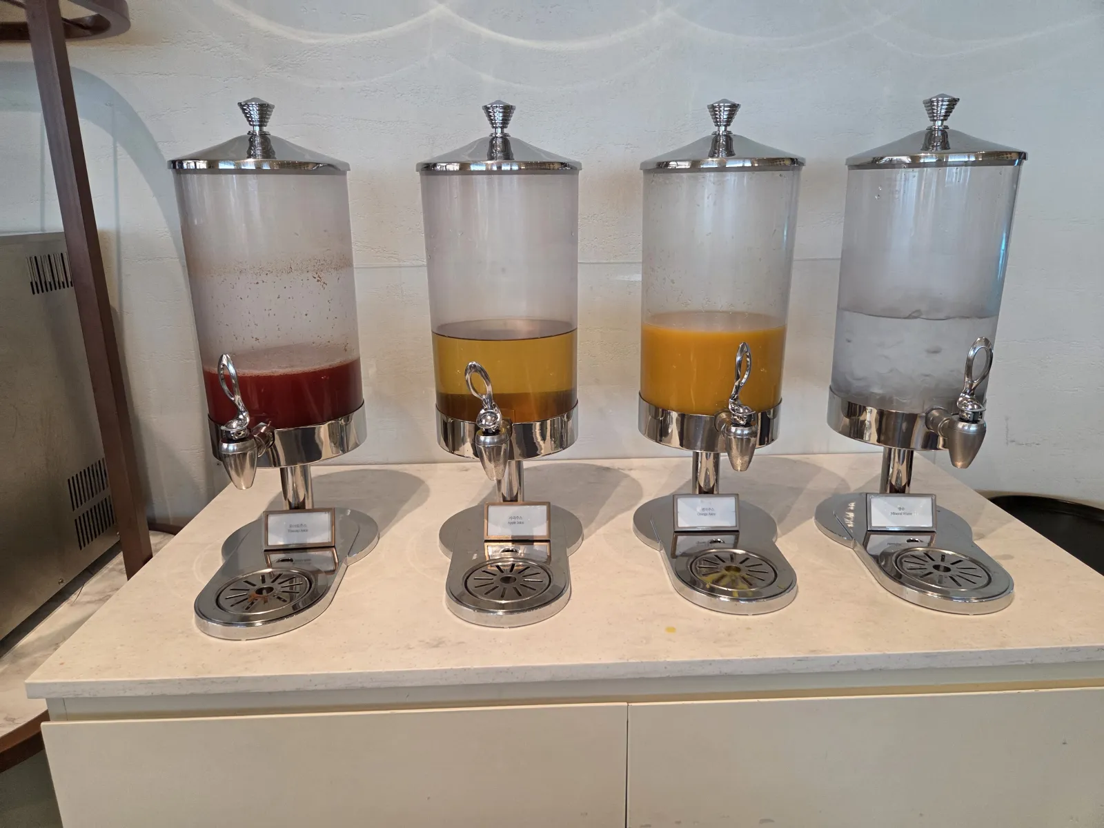 4종 주스 디스펜서 토마토 사과 오렌지 자몽