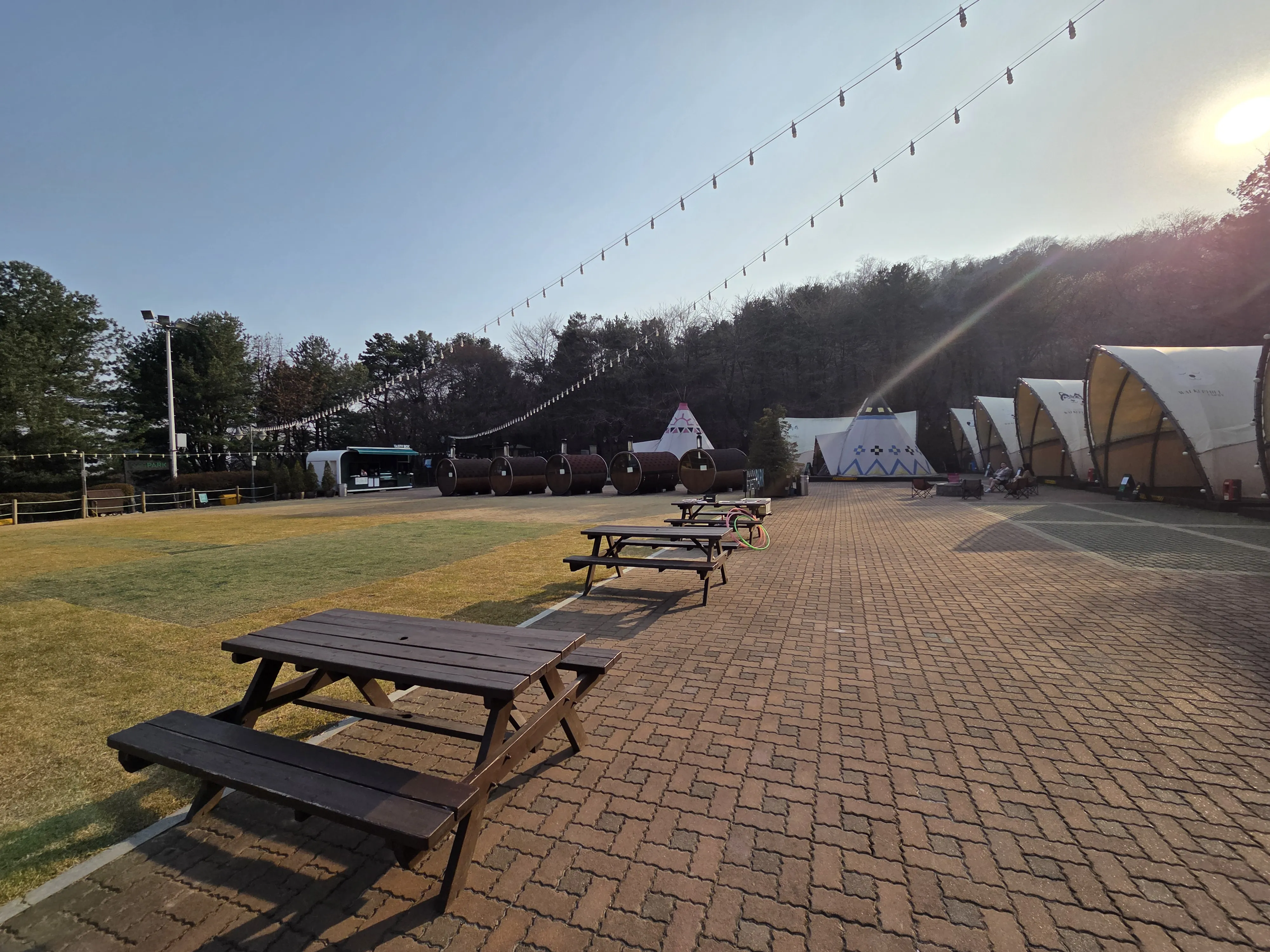 그랜드 워커힐 서울 포레스트 파크 후기 — 티피 텐트, 배럴 사우나, 피자힐