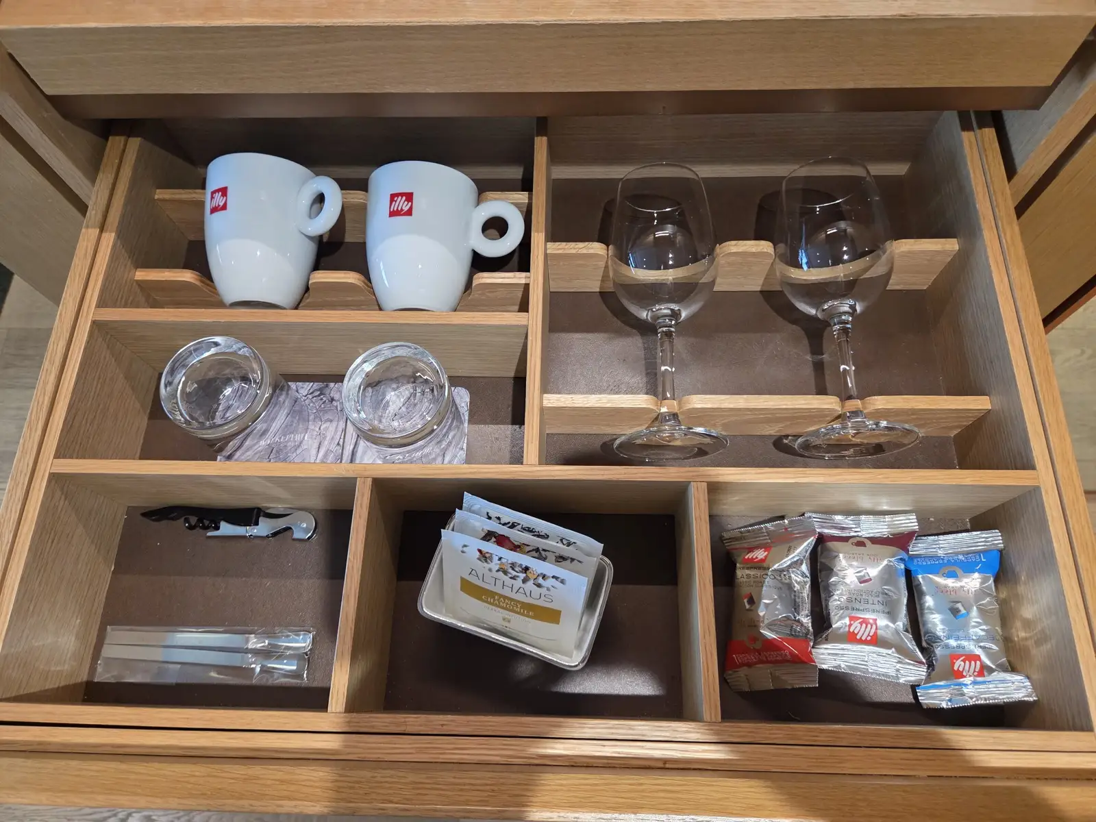 illy 컵, 와인글라스, ALTHAUS 티, 캡슐