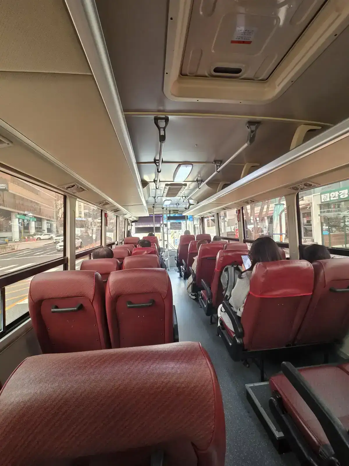 워커힐 셔틀버스 내부 좌석 배치